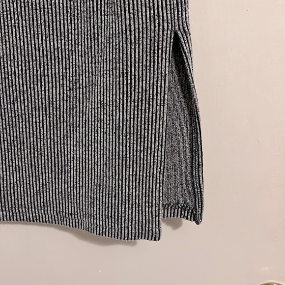 Fitted skirt, medium (8-10) - Picture 3 of 3